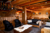salon-chalet-eleonore-chambre-hote-les-saisies