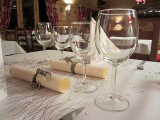 salle-restaurant-hotel-le-caribou-les-saisies