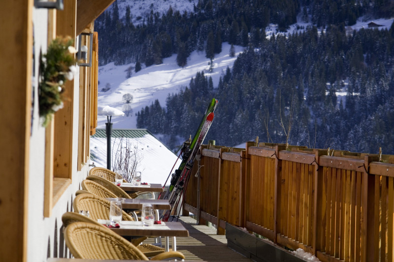 Terrasse plein sud, vue Beaufortain et Mont-Blanc