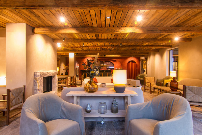 Salon_Bar_Hotel_la_Roche Salon_Bar_Hotel_la_Roche