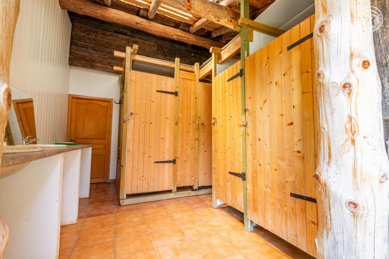 Sanitaire commun Sanitaire commun