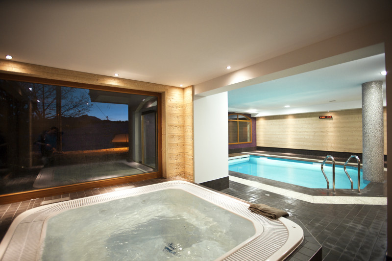 piscine-hotel-le-calgary-les-saisies piscine-hotel-le-calgary-les-saisies