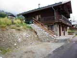 chalet avec 1 place de parking privatif + place communale 50m du chalet