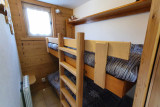 Coin cabine