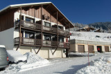 La résidence et les garages