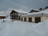 Vue de loin avec les garages