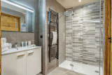Salle de douche moderne