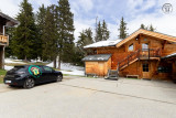 CHALET LES CARONS 7 - LES SAISIES - accès au chalet. parking privé pour déchargement des voitures