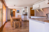 Chalet Les Carons, 6
Cuisine et coin repas