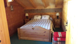 Chambre N°1 avec un lit de 140.
Oreillers, traversin, couette et couvertures fournis.