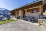 Côté EST
         Entrée du chalet