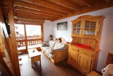 _lv_images__lot_0001060020_08_18645391