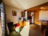 _lv_images__lot_0001100304_08_19624072