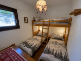 _lv_images__lot_0001200037_02_23437388