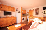 _lv_images__lot_0001370110_01_20111179