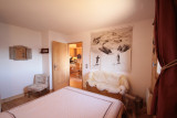 _lv_images__lot_0002260020_11_19034193