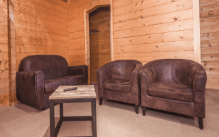Room 434523-1003704 Room 434523-1003704