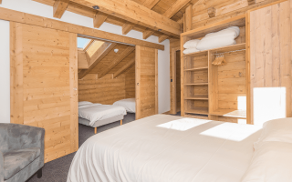 Room 434528-1003713 Room 434528-1003713