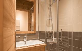 Room 434528-1003713 Room 434528-1003713