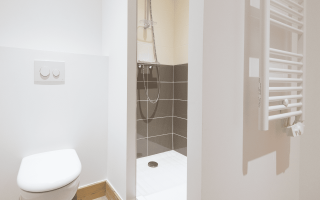 Room 434541-1003767 Room 434541-1003767