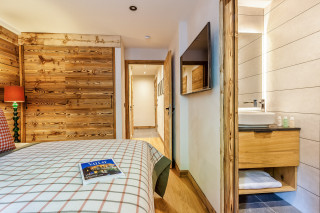 _lv_images___lot_0000000828_07_12422364 _lv_images___lot_0000000828_07_12422364