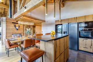 _lv_images__lot_0000000830_03_12981124 _lv_images__lot_0000000830_03_12981124