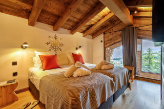 _lv_images__lot_0000000830_05_12981126 _lv_images__lot_0000000830_05_12981126