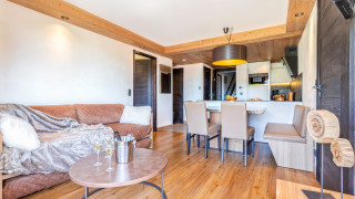 _lv_images__lot_0000000867_06_17156019 _lv_images__lot_0000000867_06_17156019