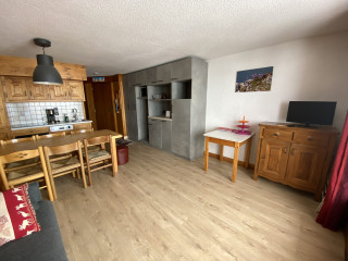 _lv_images__lot_0000000880_03_17156024 _lv_images__lot_0000000880_03_17156024