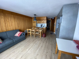 _lv_images__lot_0000000880_04_17156025 _lv_images__lot_0000000880_04_17156025