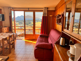 _lv_images__lot_0000000884_05_17155821 _lv_images__lot_0000000884_05_17155821