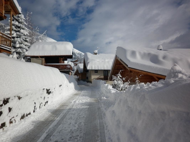La traversé du hameau du Praz