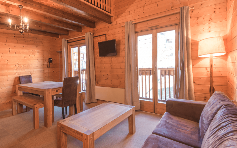 Room 434524-1003706 Room 434524-1003706