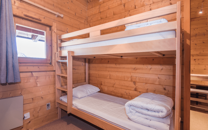 Room 434523-1003704 Room 434523-1003704