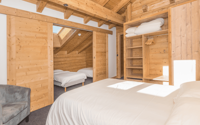 Room 434528-1003713 Room 434528-1003713