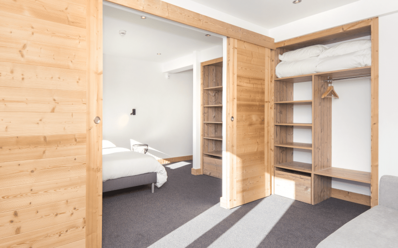 Room 434540-1003765 Room 434540-1003765