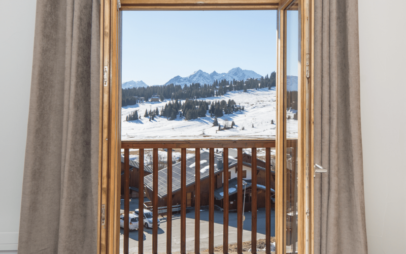 Room 434541-1003767 Room 434541-1003767