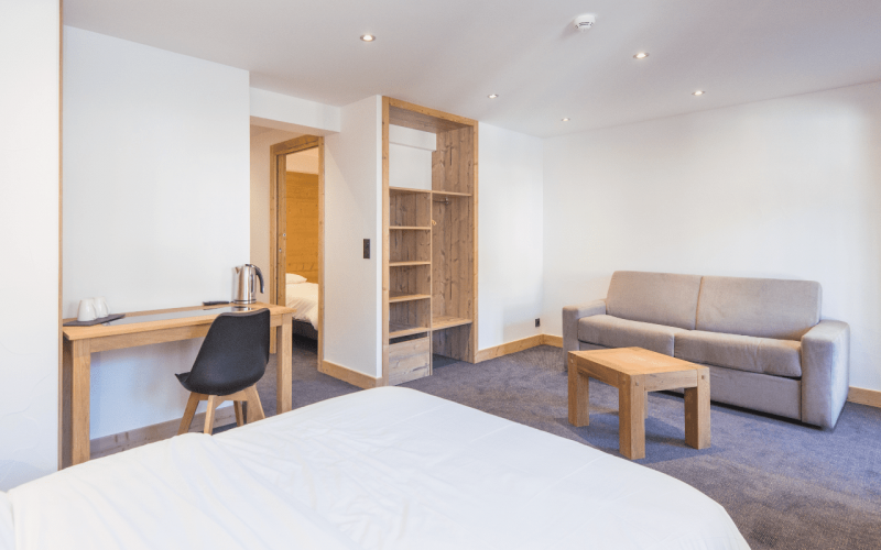 Room 434531-1003720 Room 434531-1003720