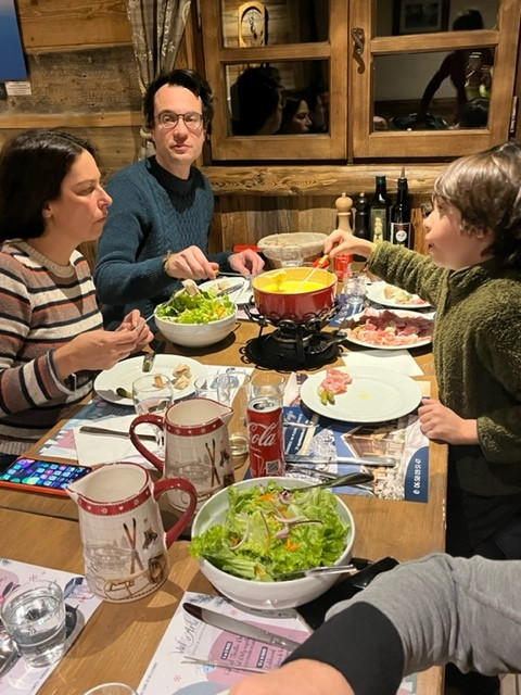 2022122463a6a303c5105-21539879