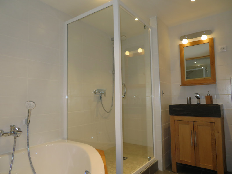 Sdb suite parentale - © S.BONTRON Sdb suite parentale