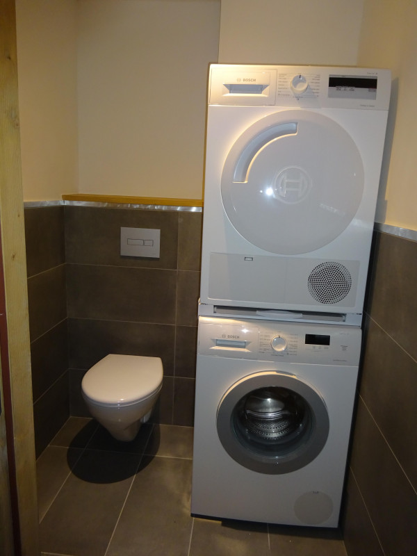 toilettes_ll_sl.jpg toilettes_ll_sl.jpg