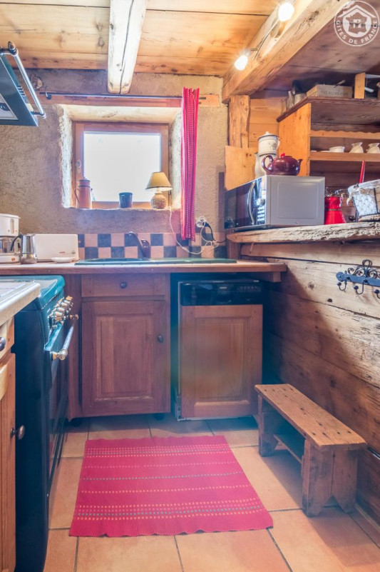 Le coin cuisine ,fenêtre face au Mont Blanc