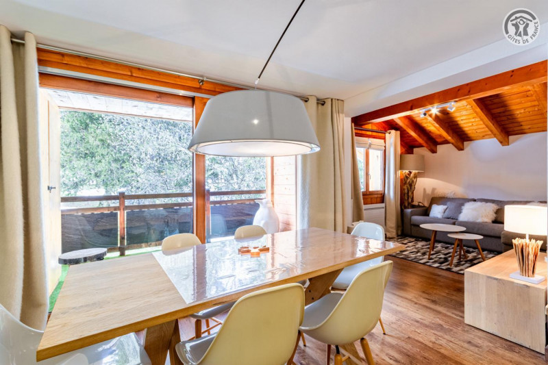 table de repas pour 6