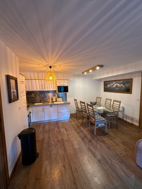 Salle à manger/coin cuisine