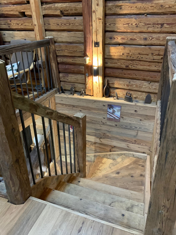 Chalet Sorsa escalier