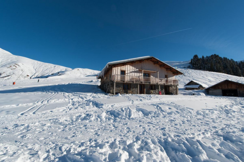 Située au coeur du domaine skiable de Hauteluce les Contamines montjoie