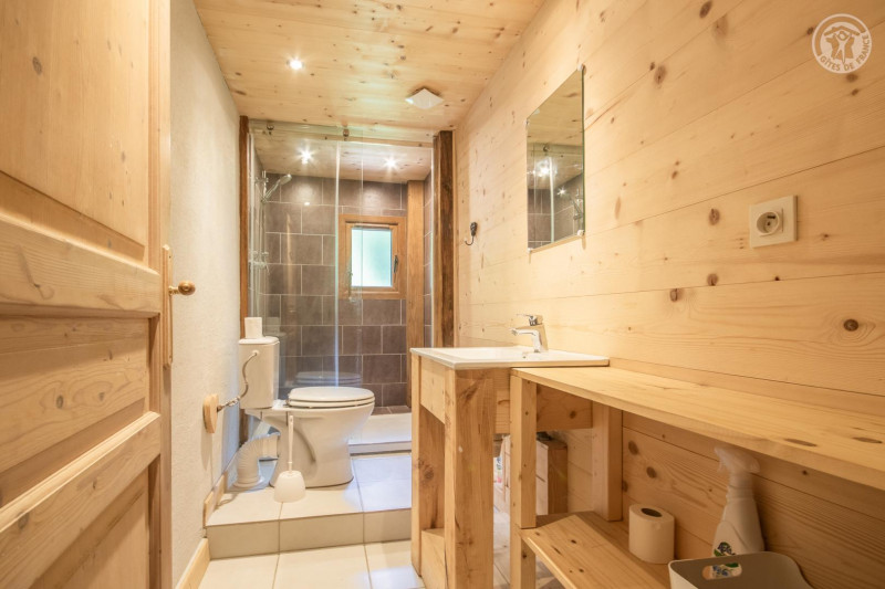 Salle de douche etage 1