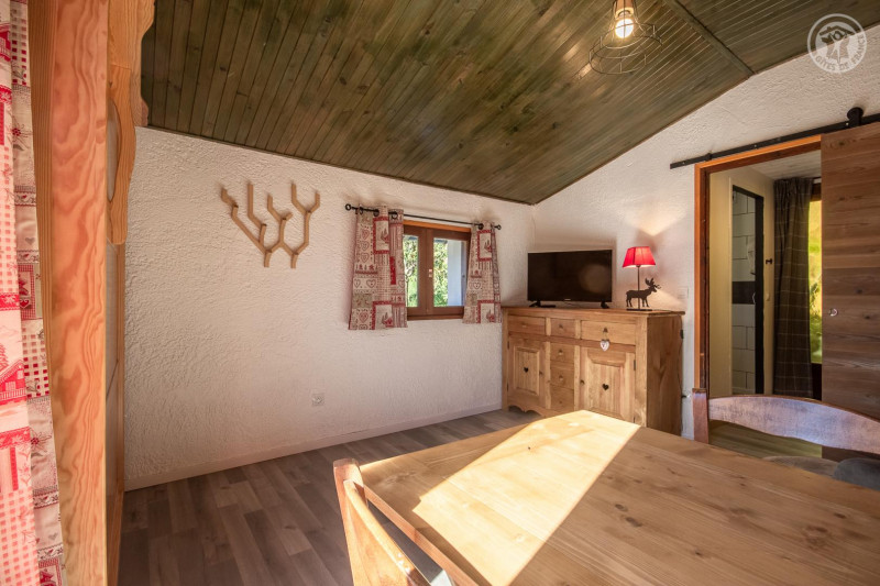 73G132331- LEBOIS - HAUTELUCE