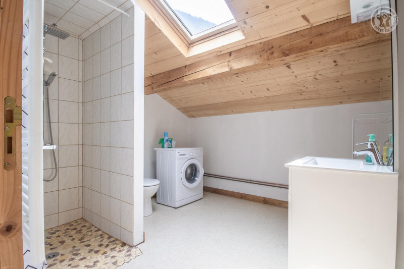 Salle de douche - © Gîtes de France Salle de douche