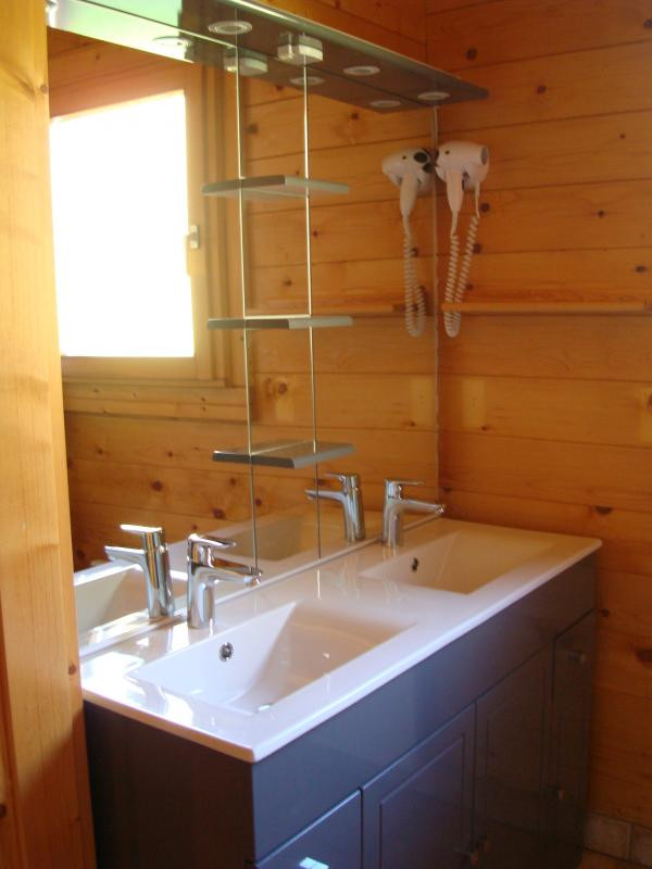 Salle de bains rez-de-chaussée - © Gîtes de France Salle de bains rez-de-chaussée